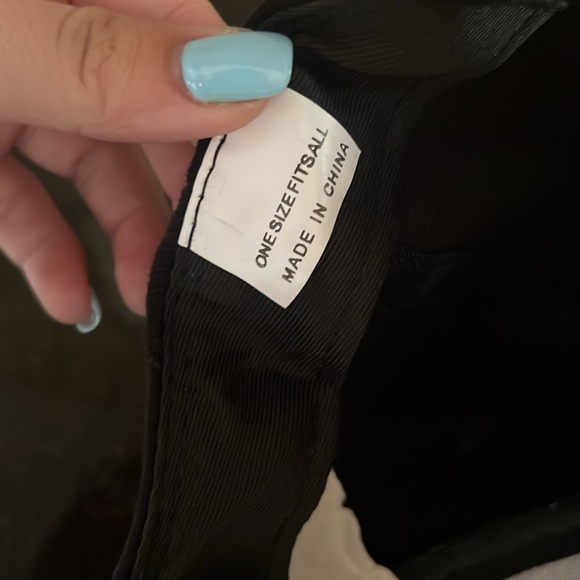 Black hat - Picture 4 of 5